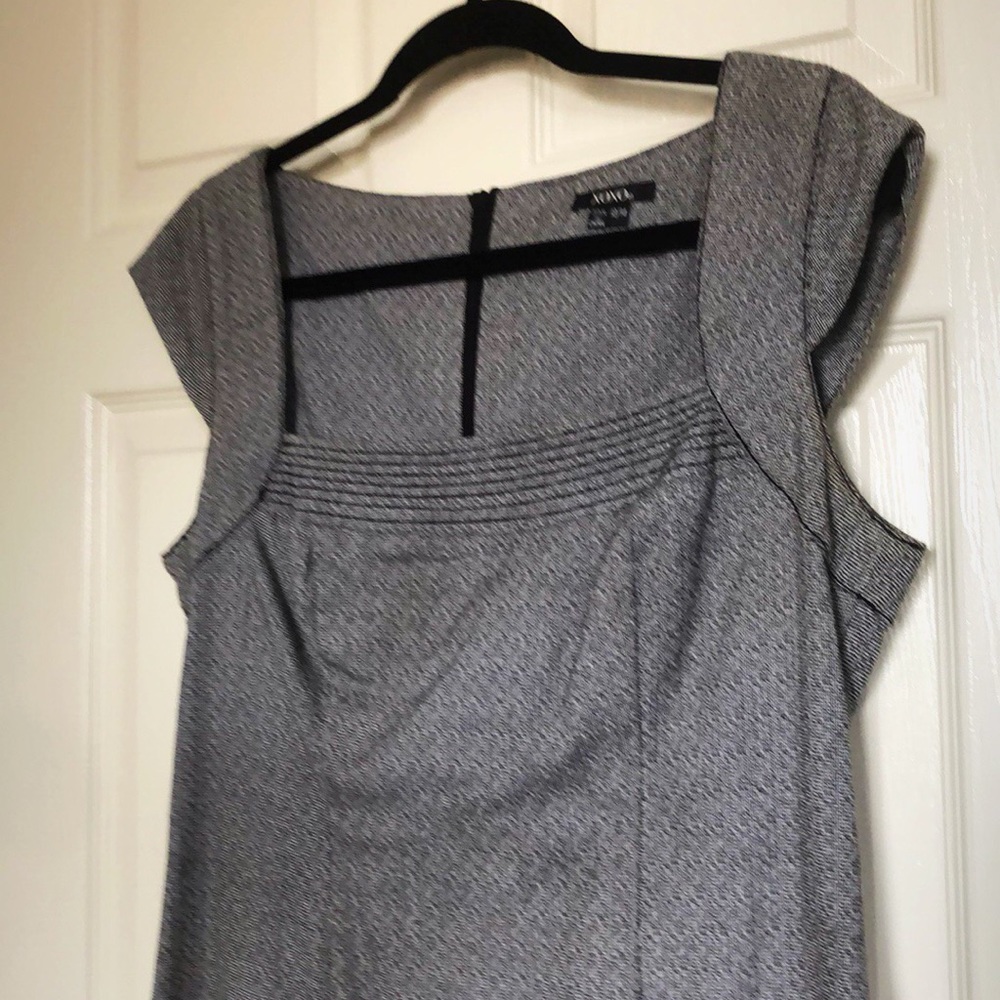 Gray square-neck dress with cap sleeves